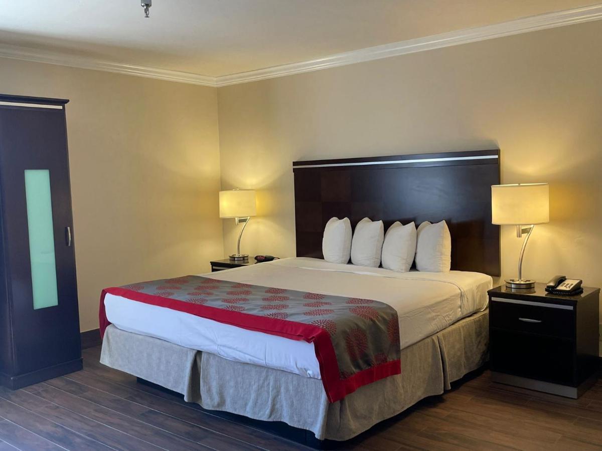 Ramada By Wyndham San Diego Poway Miramar Eksteriør bilde