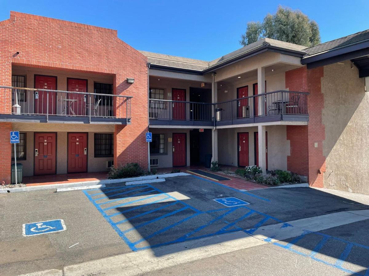 Ramada By Wyndham San Diego Poway Miramar Eksteriør bilde