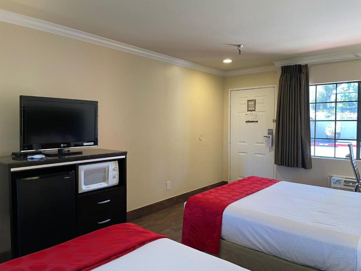 Ramada By Wyndham San Diego Poway Miramar Eksteriør bilde