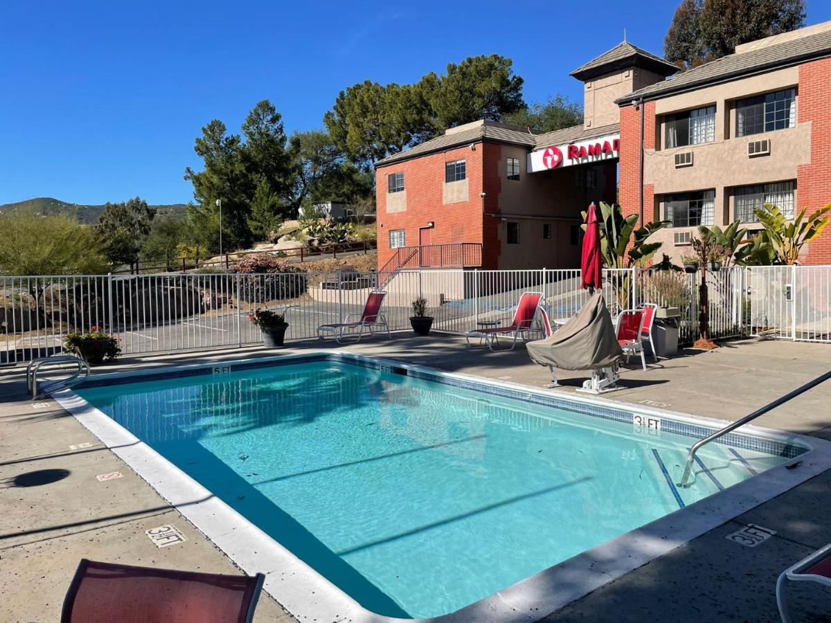 Ramada By Wyndham San Diego Poway Miramar Eksteriør bilde