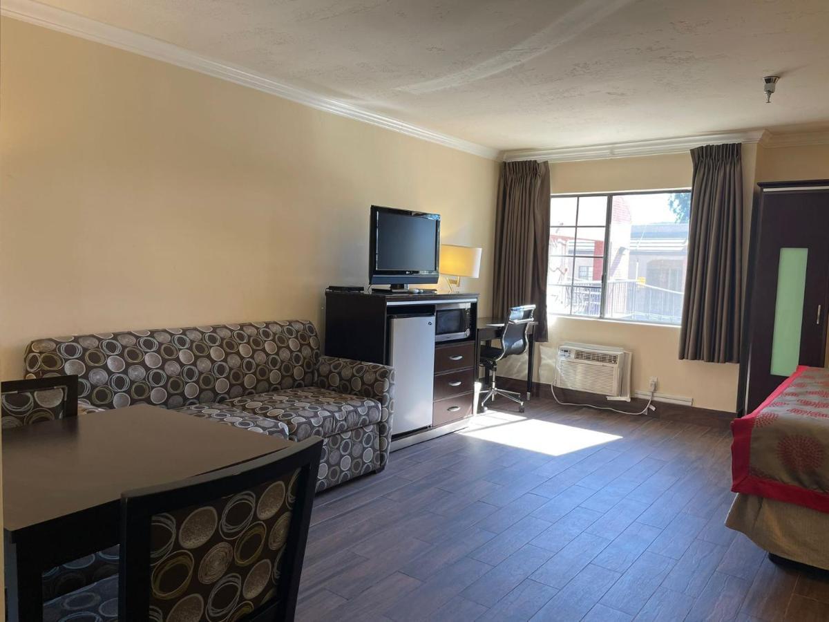 Ramada By Wyndham San Diego Poway Miramar Eksteriør bilde