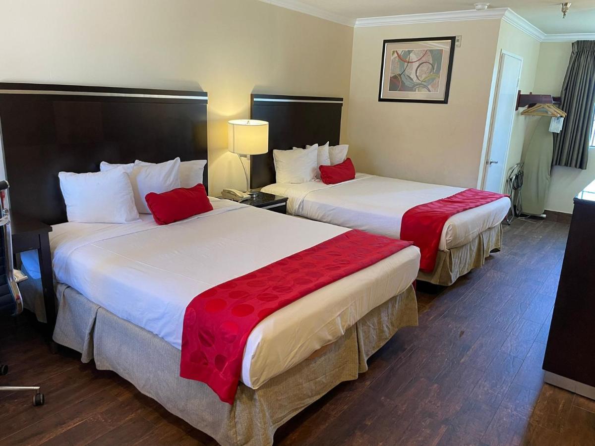 Ramada By Wyndham San Diego Poway Miramar Eksteriør bilde
