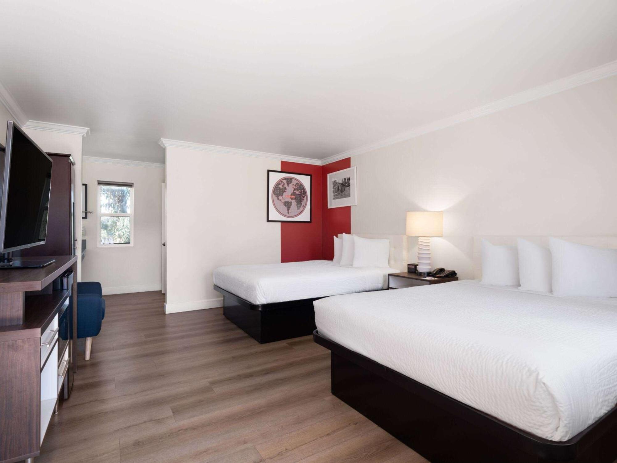 Ramada By Wyndham San Diego Poway Miramar Eksteriør bilde