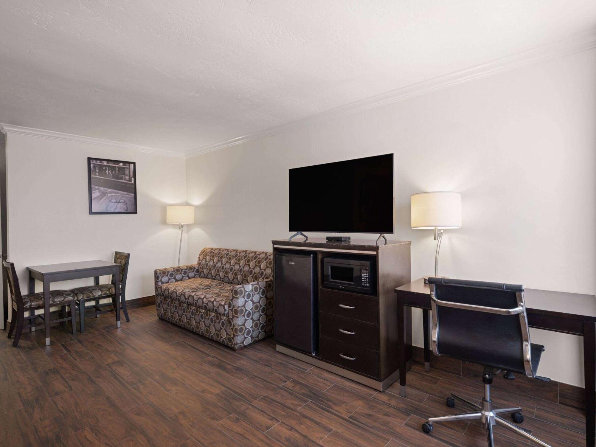 Ramada By Wyndham San Diego Poway Miramar Eksteriør bilde