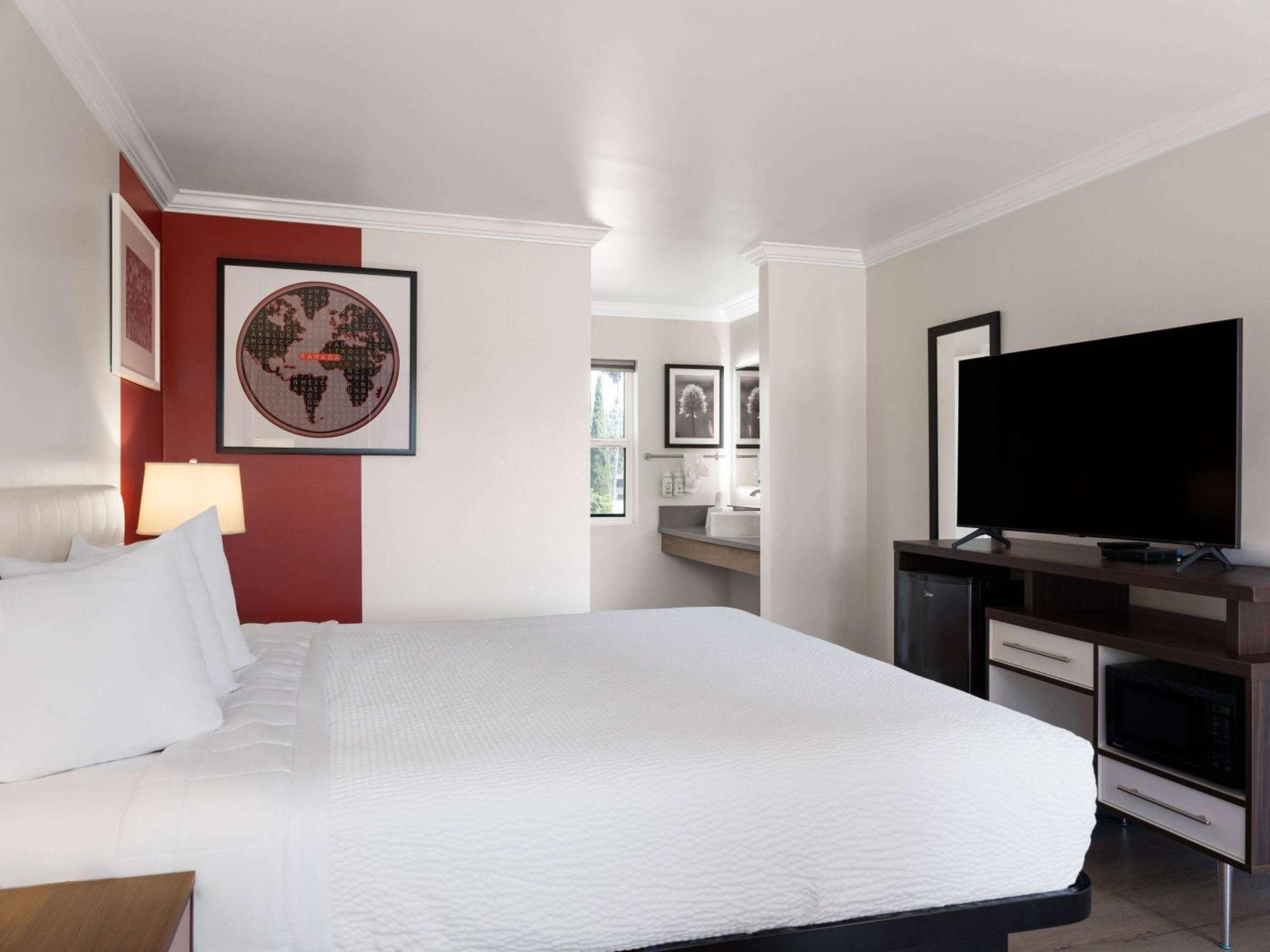 Ramada By Wyndham San Diego Poway Miramar Eksteriør bilde