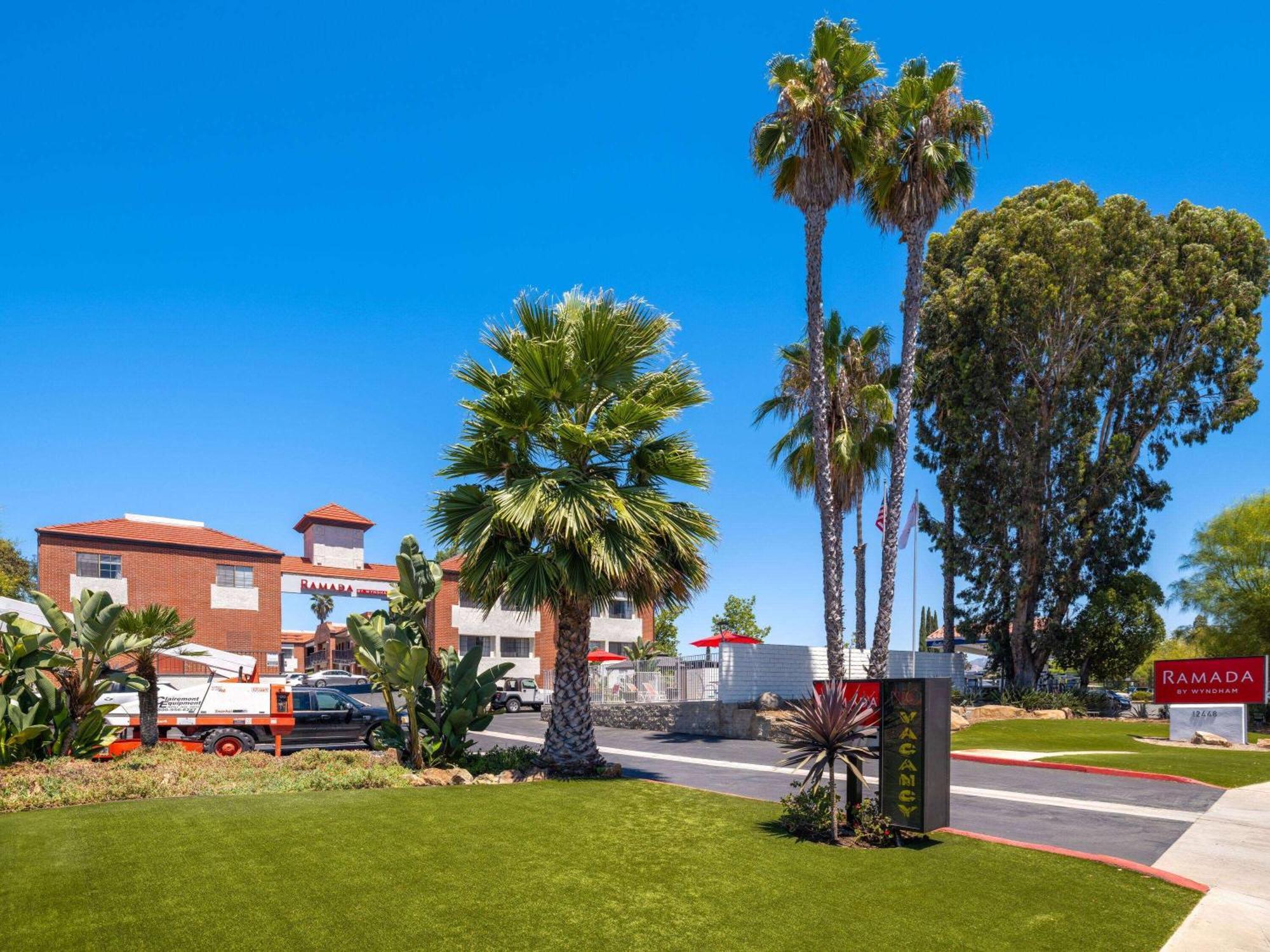 Ramada By Wyndham San Diego Poway Miramar Eksteriør bilde