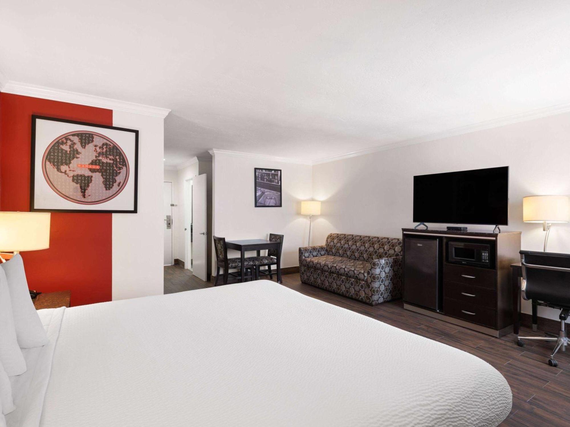 Ramada By Wyndham San Diego Poway Miramar Eksteriør bilde